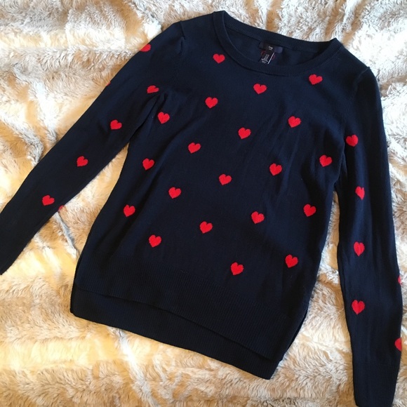 GAP Sweaters - Heart Sweater Gap Navy Red Long Sleeve Size XS